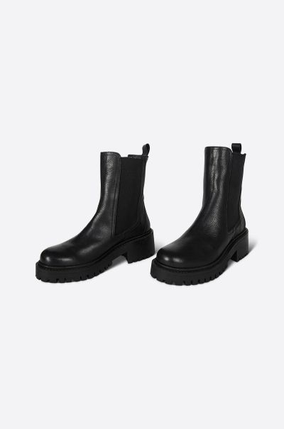 Storm Faux Fur Lined Black Sole Chelsea Boot Boots Intentionally Blank Women