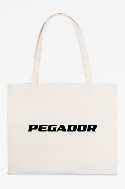 Men Pegador Logo Tote Bag Natural Lifestyle